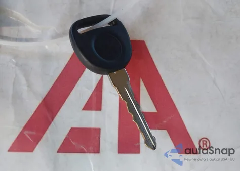 2001 Chevrolet Express from USA, damaged, VIN 1GAHG39G211159719